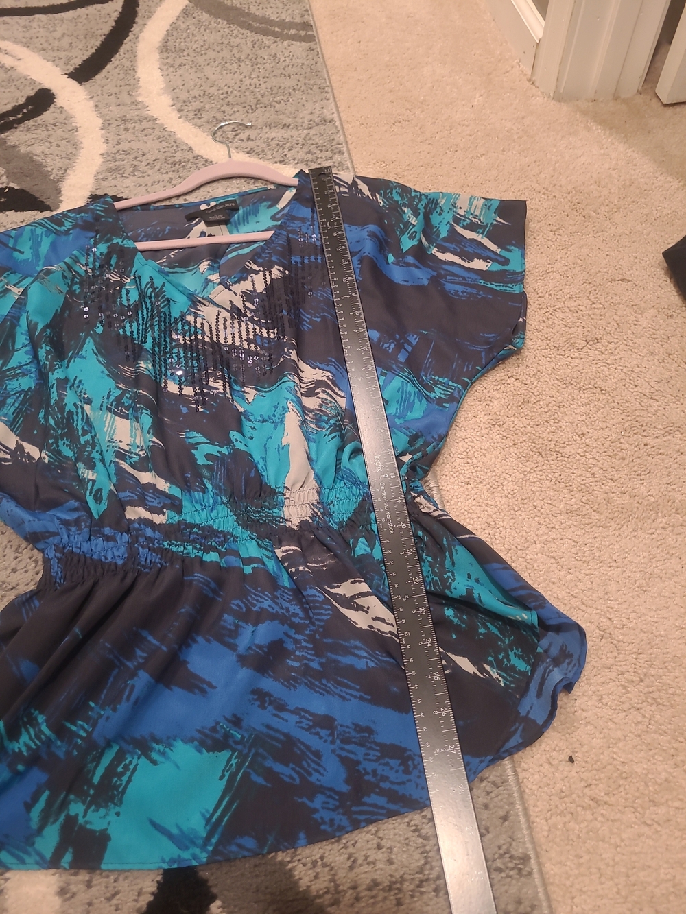 Calvin Klein Blue & Teal Abstract V-Neck Blouse Medium - Picture 10 of 11